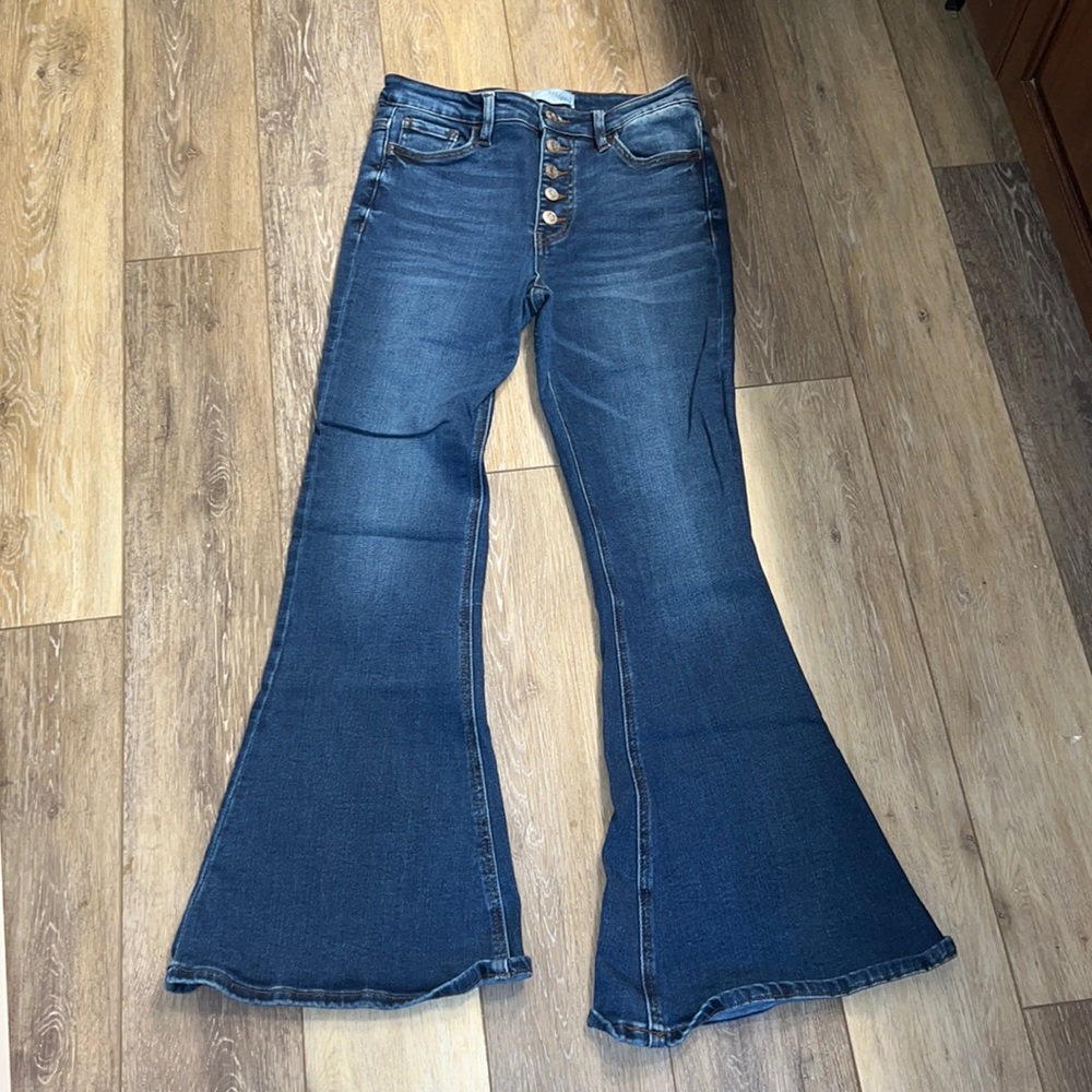BUCKLE BELL BOTTOMS